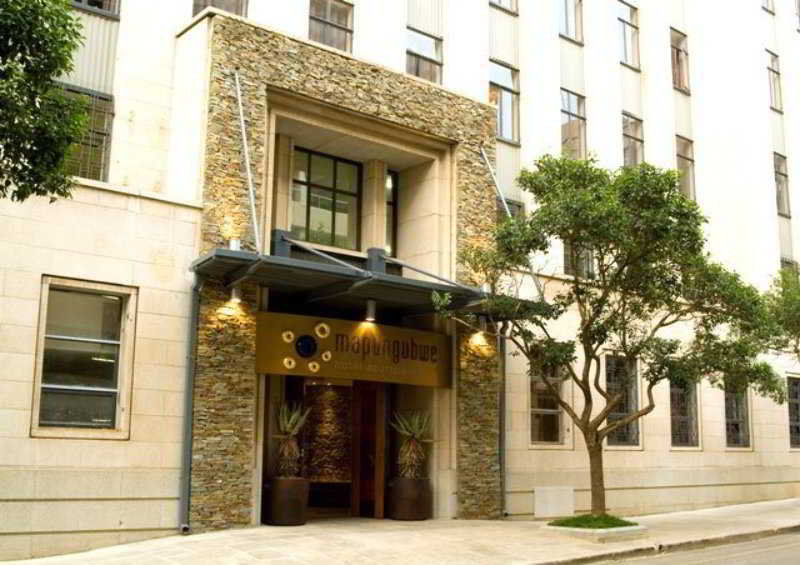 พรีเมียร์ โฮเทล มาปุงกุบเว Hotel โจฮันเนสเบิร์ก ภายนอก รูปภาพ
